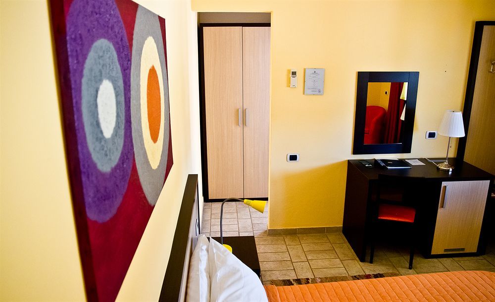 Lodge Holidays - Glamping San Marino Ngoại thất bức ảnh